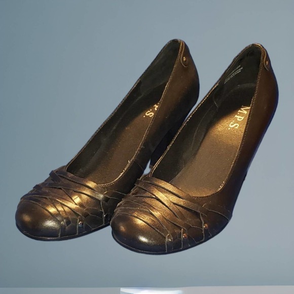 Women's MBS Black size 8 pumps from the early '00s - Picture 1 of 3